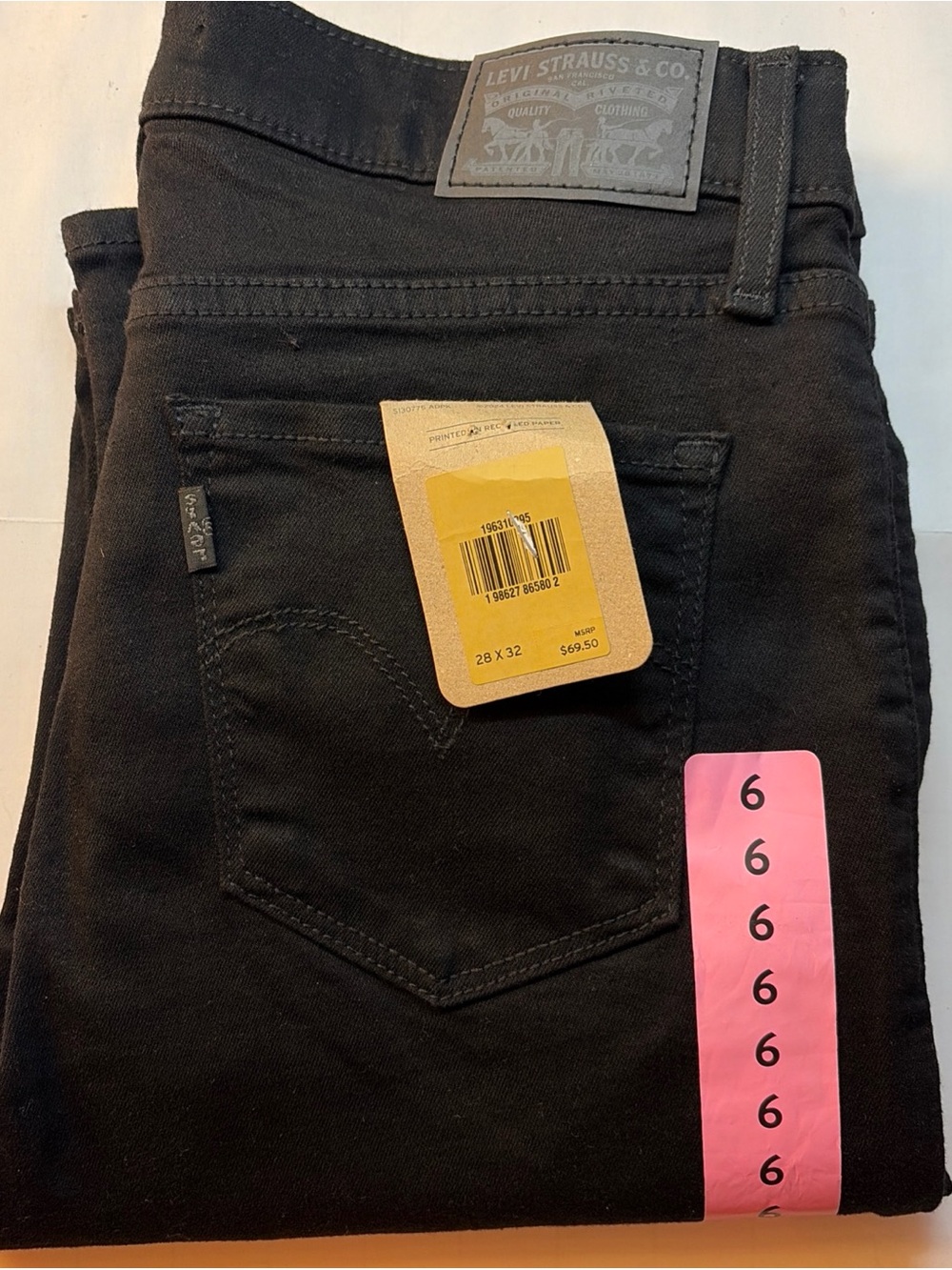 Levi's Women's 314 Shaping Straight Jeans Size 28x32